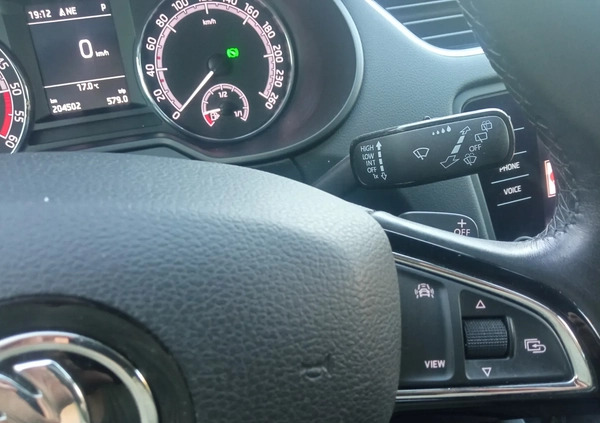 Skoda Octavia cena 48000 przebieg: 200000, rok produkcji 2018 z Woźniki małe 781